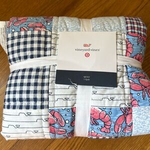 NWT Vineyard Vines for Target Quilt 

30” x 40”